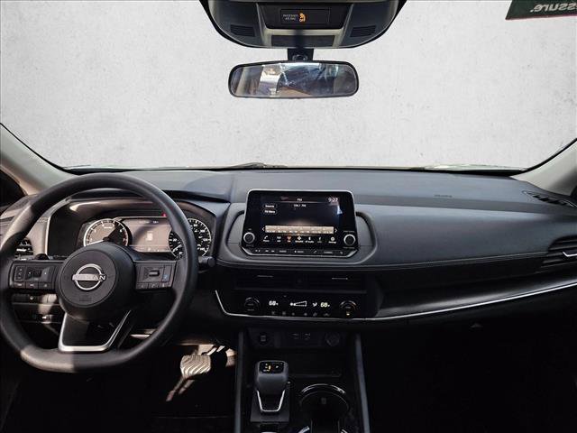 Used 2024 Nissan Rogue SV image 20