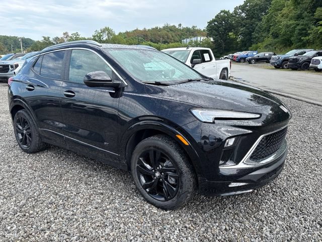 Used 2025 Buick Encore GX Sport Touring AWD/4WD image 7