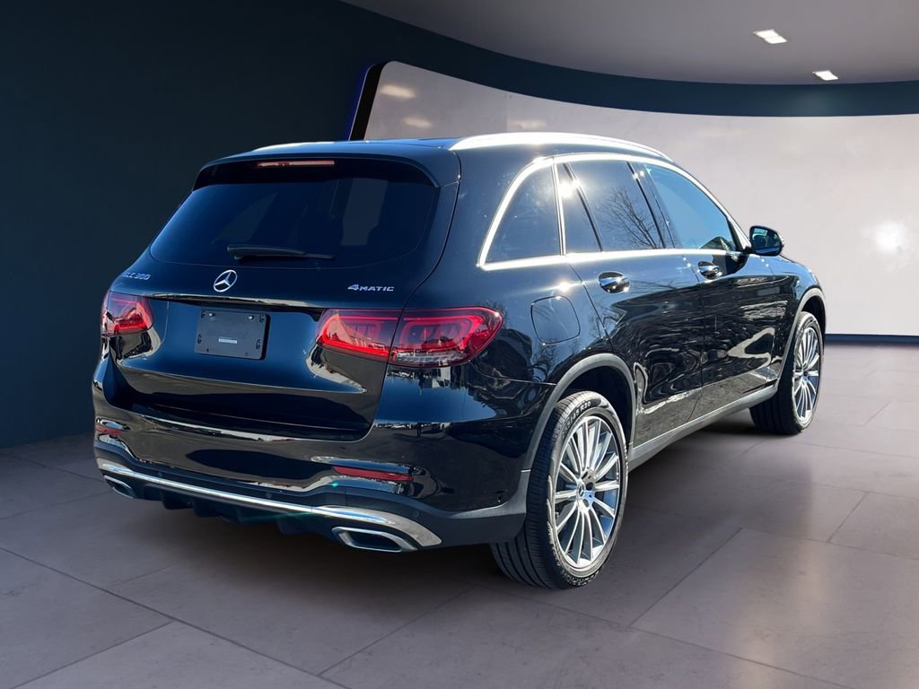 Certified 2022 Mercedes-Benz GLC 300 4MATIC w/ AMG Line image 5