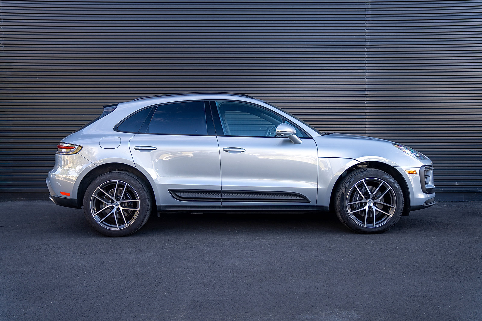 Certified 2025 Porsche Macan image 27