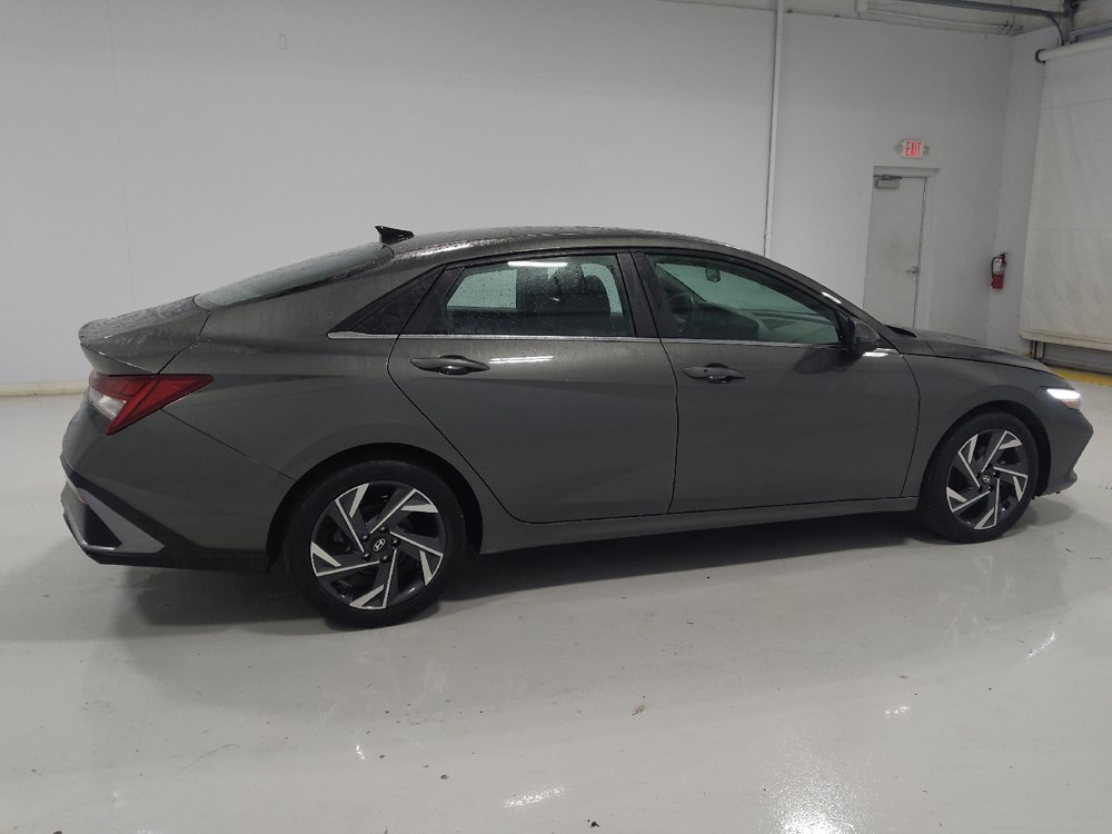 Used 2024 Hyundai Elantra SEL w/ Convenience Package FWD image 10