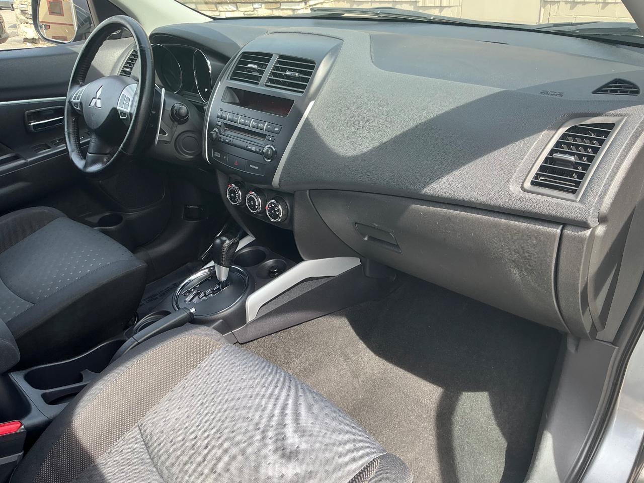 Used 2012 Mitsubishi Outlander Sport SE FWD image 9