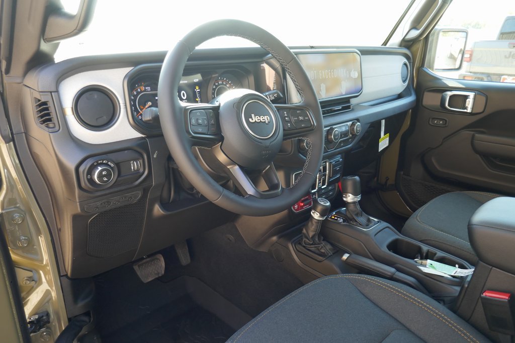 New 2026 Jeep Gladiator Sport AWD/4WD image 18