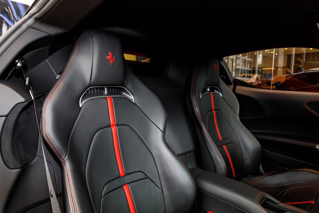 Used 2021 Ferrari SF90 Stradale image 39