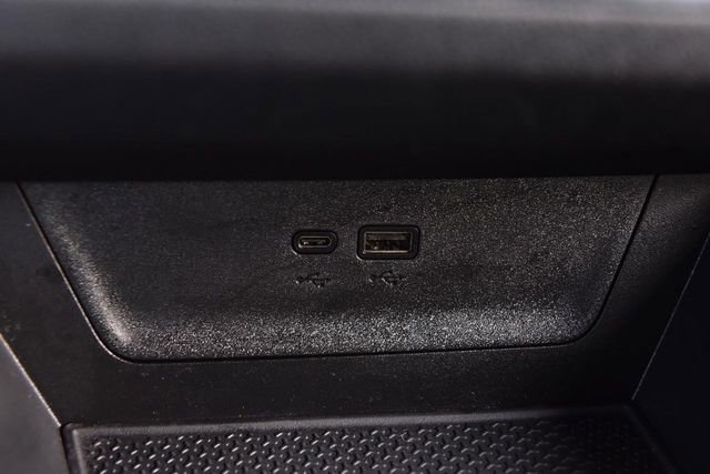 Used 2025 Chevrolet Equinox LT image 16