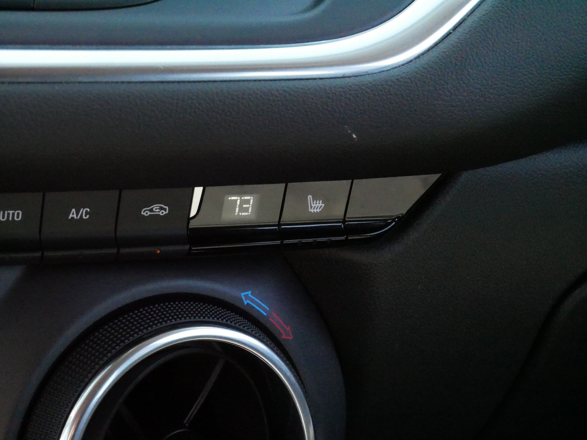 Used 2025 Chevrolet Blazer LT FWD image 29