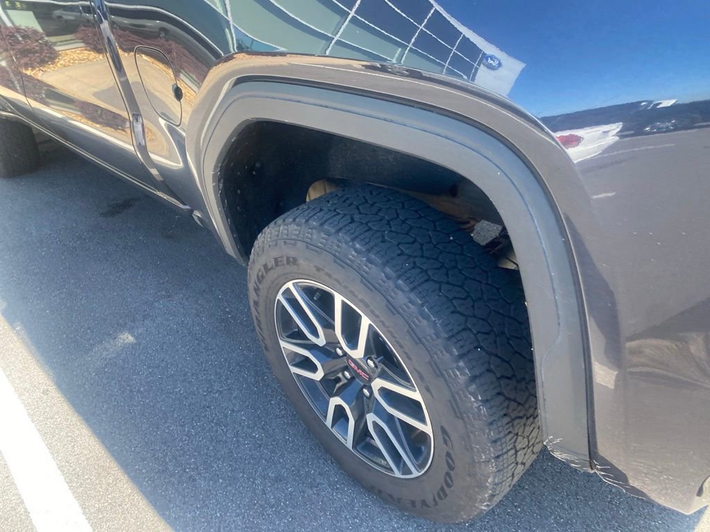 Used 2022 GMC Sierra 1500 AT4 w/ AT4 Preferred Package AWD/4WD image 11