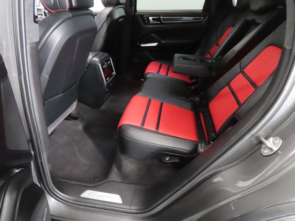 Certified 2023 Porsche Cayenne Turbo S AWD/4WD image 45