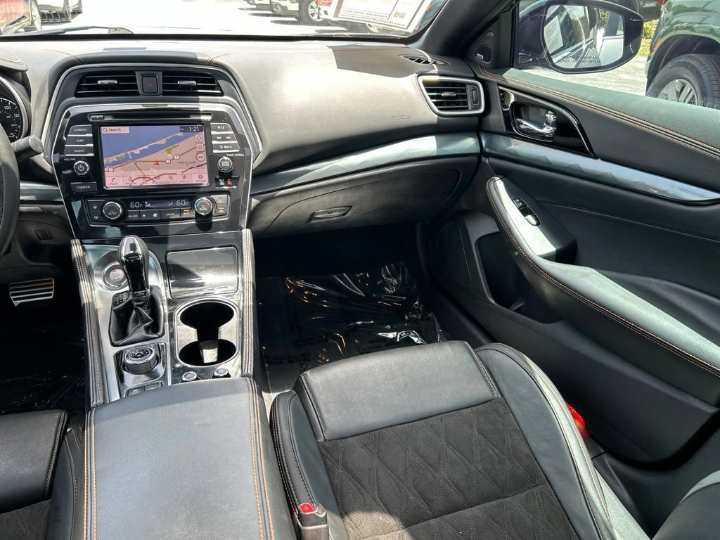 Certified 2023 Nissan Maxima SR w/ Sport Mat Group FWD image 13