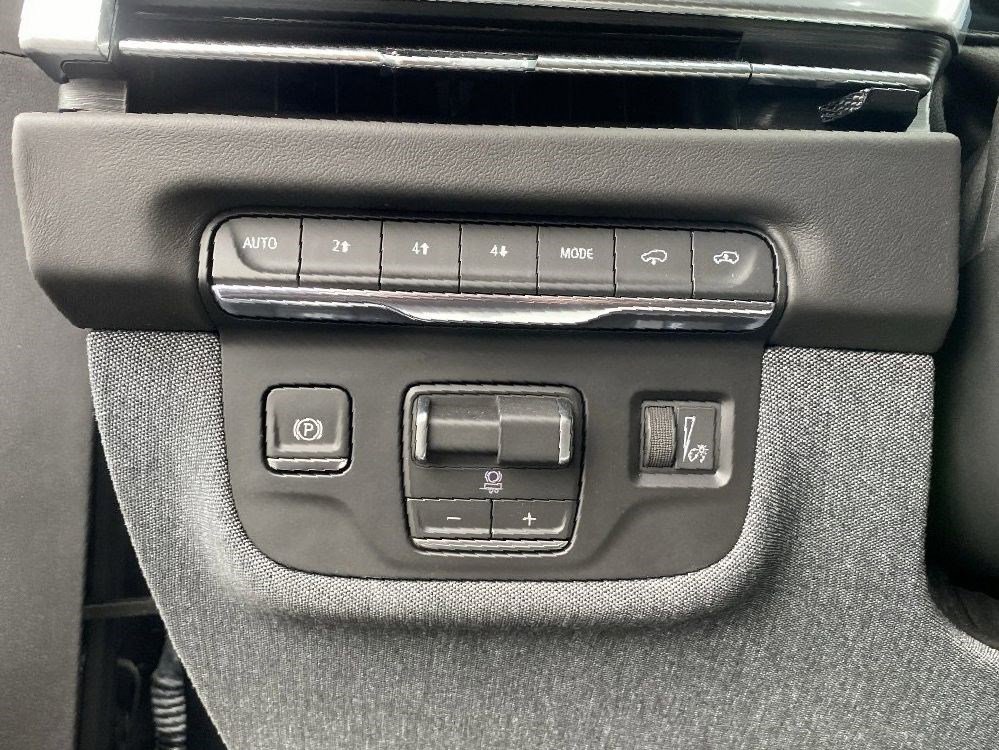 Used 2026 Cadillac Escalade Platinum Sport AWD/4WD image 26