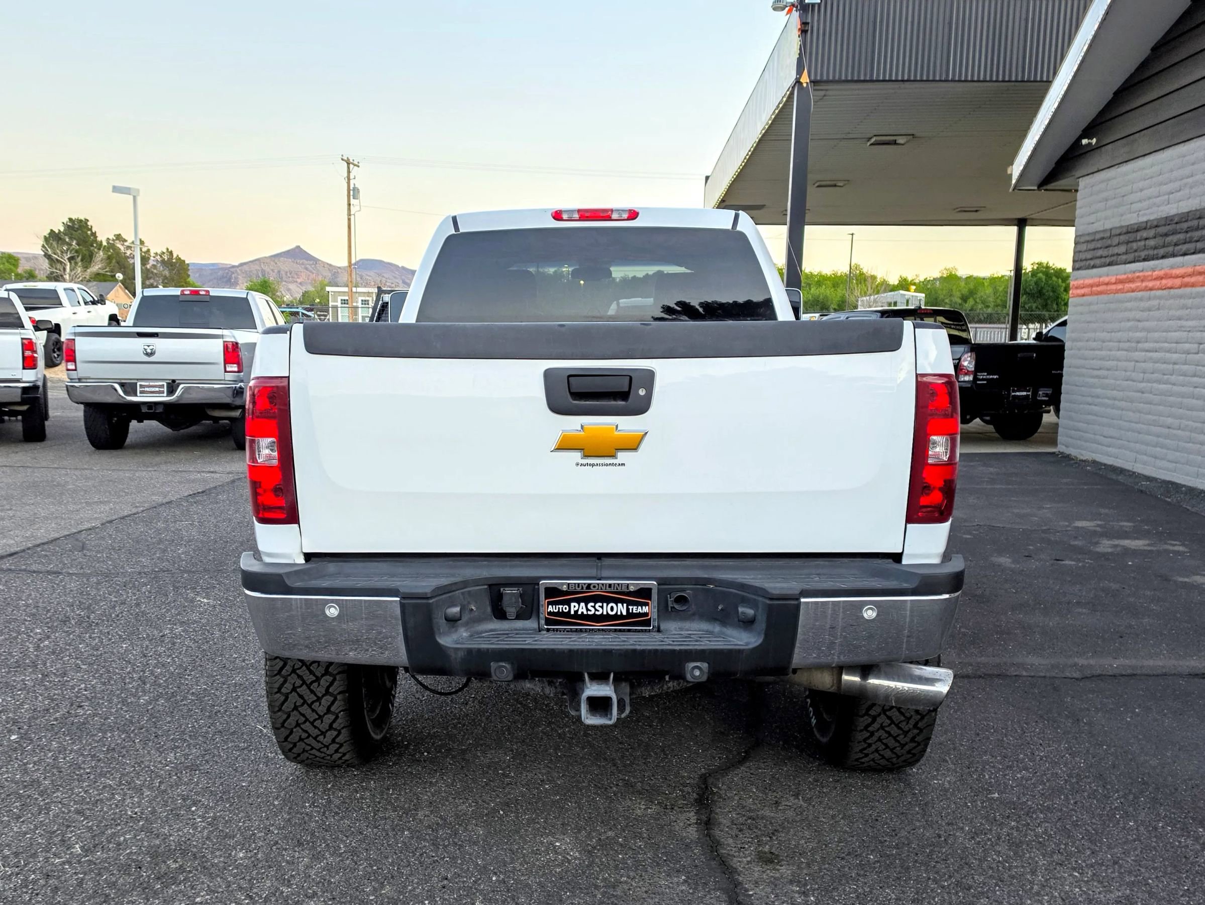 Used 2010 Chevrolet Silverado 2500 LTZ AWD/4WD image 4