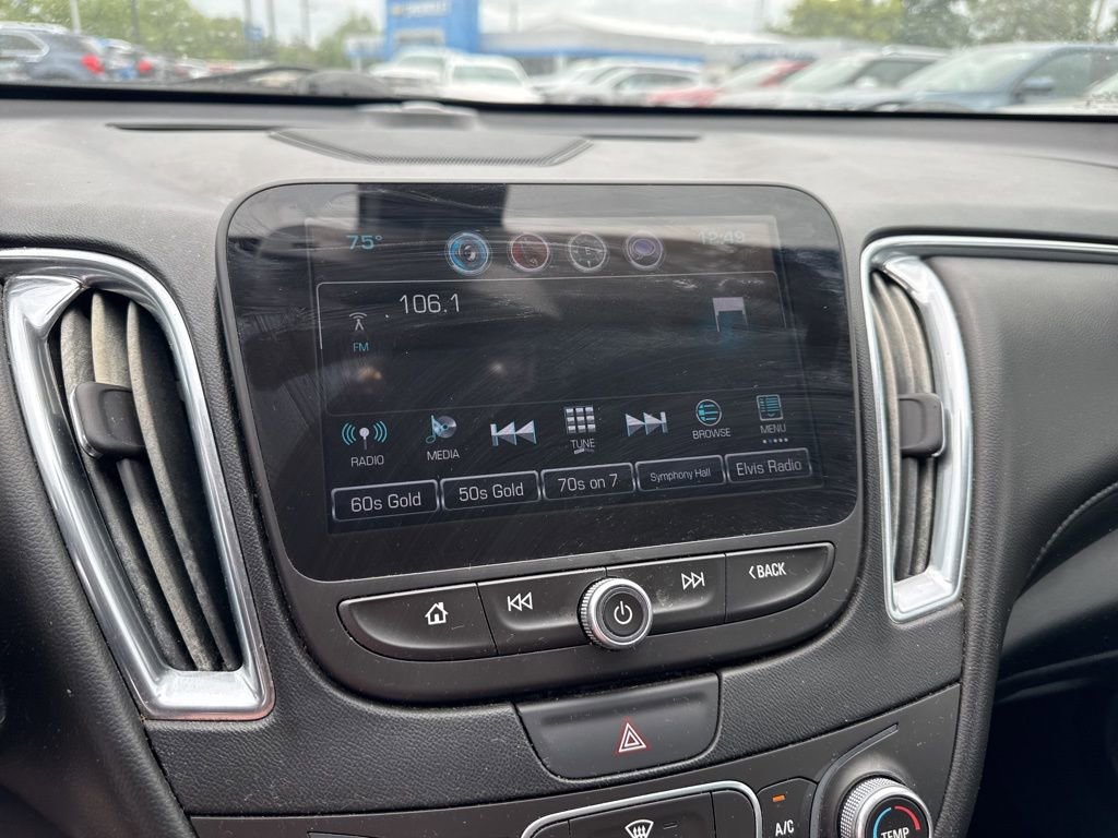 Used 2018 Chevrolet Malibu LT w/ Leather Package FWD image 15