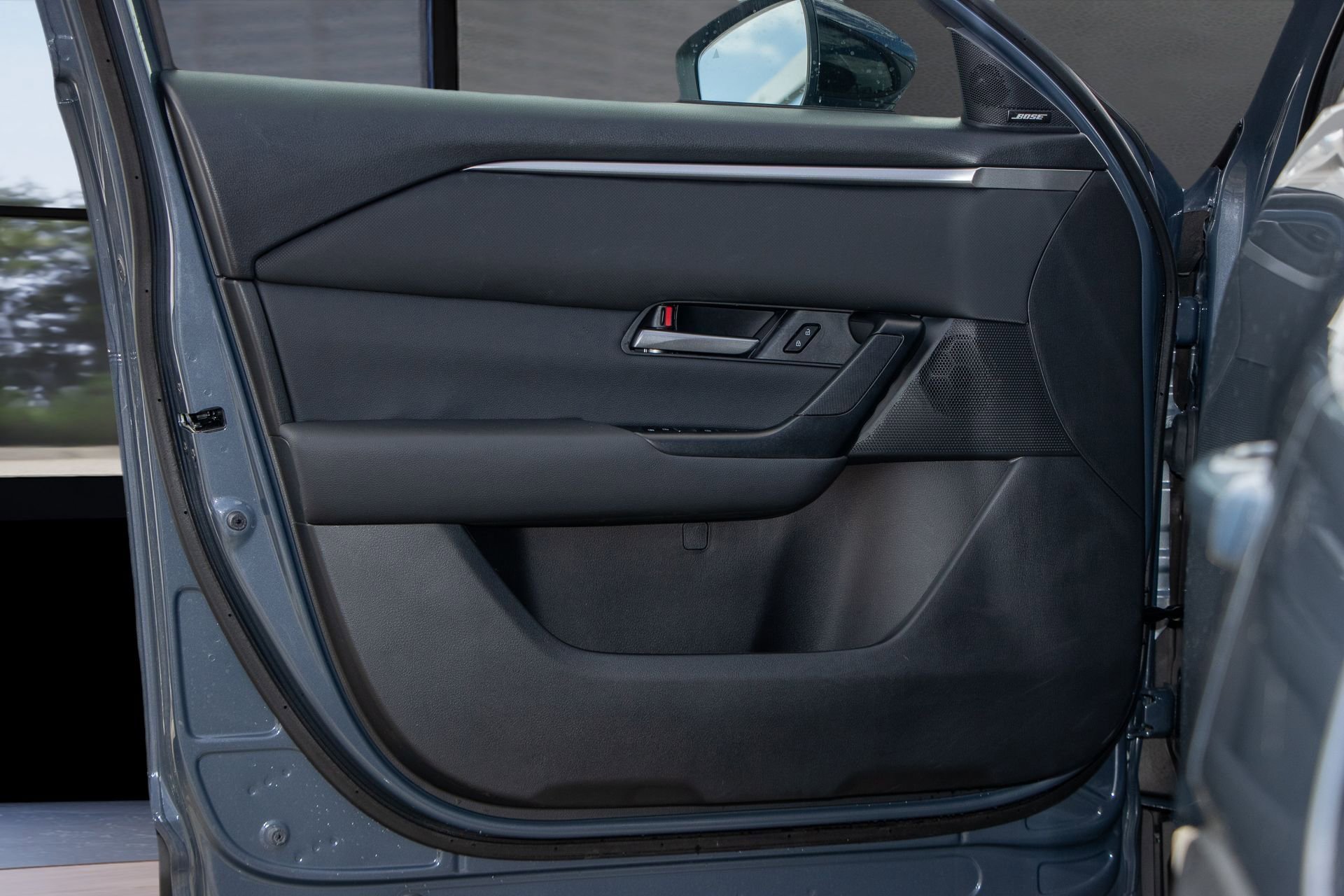 New 2025 MAZDA CX-50 AWD 2.5 S w/ Cargo Package image 31