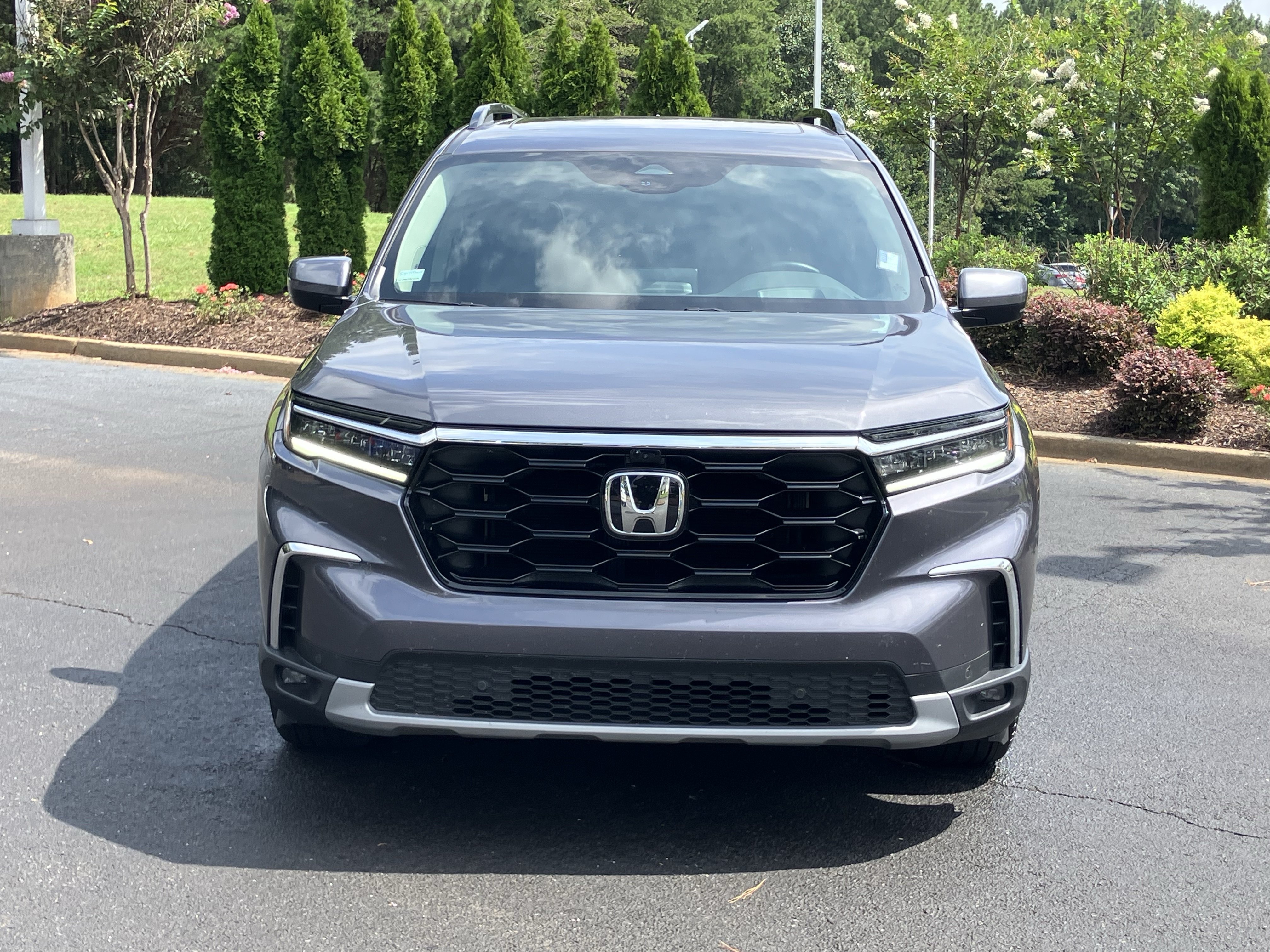 Certified 2025 Honda Pilot Elite image 3