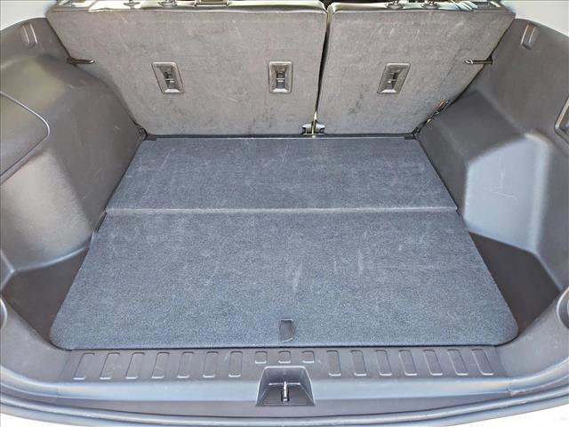Used 2024 GMC Terrain SLT FWD image 10