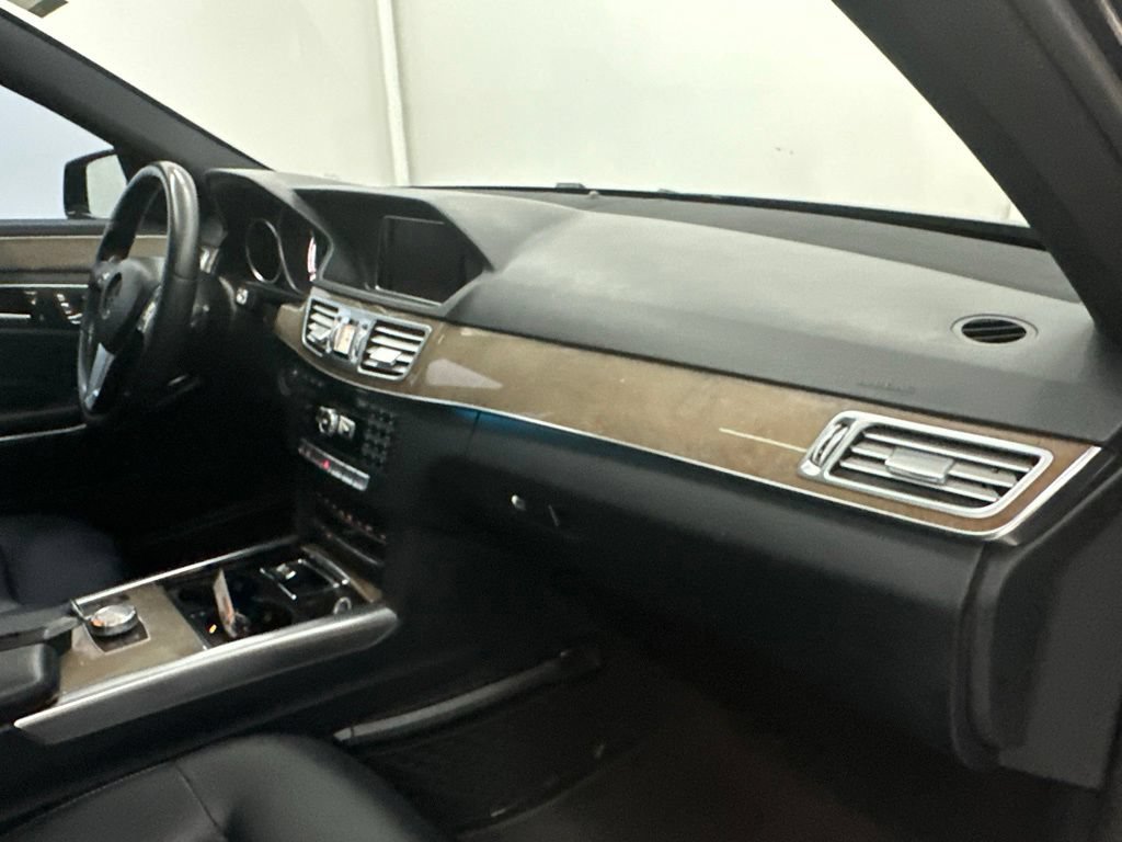 Used 2014 Mercedes-Benz E 350 Sedan image 19