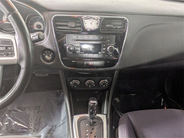 Used 2014 Chrysler 200 Touring image 22