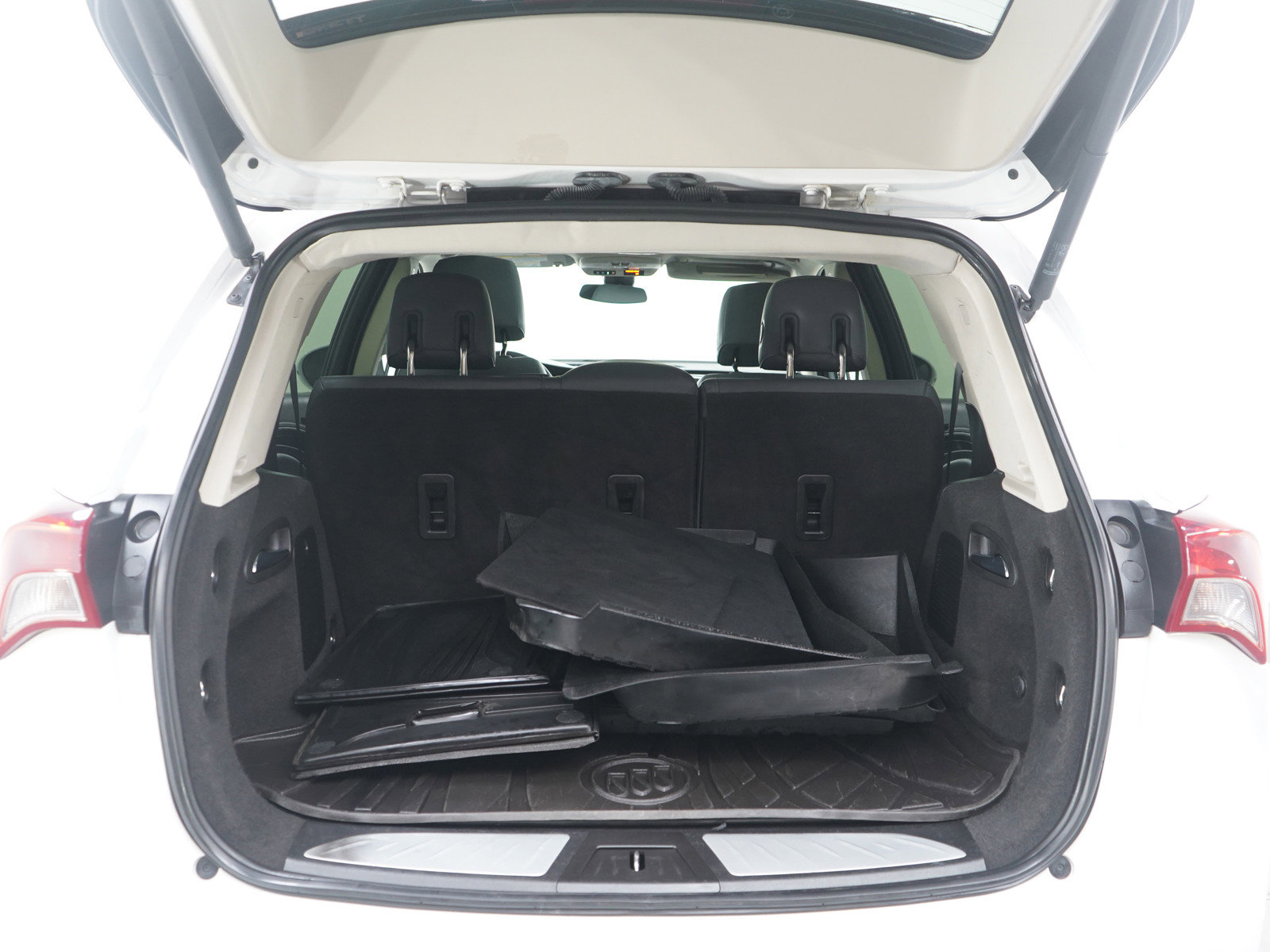 Used 2019 Buick Envision Premium w/ Driver Confidence Package image 17