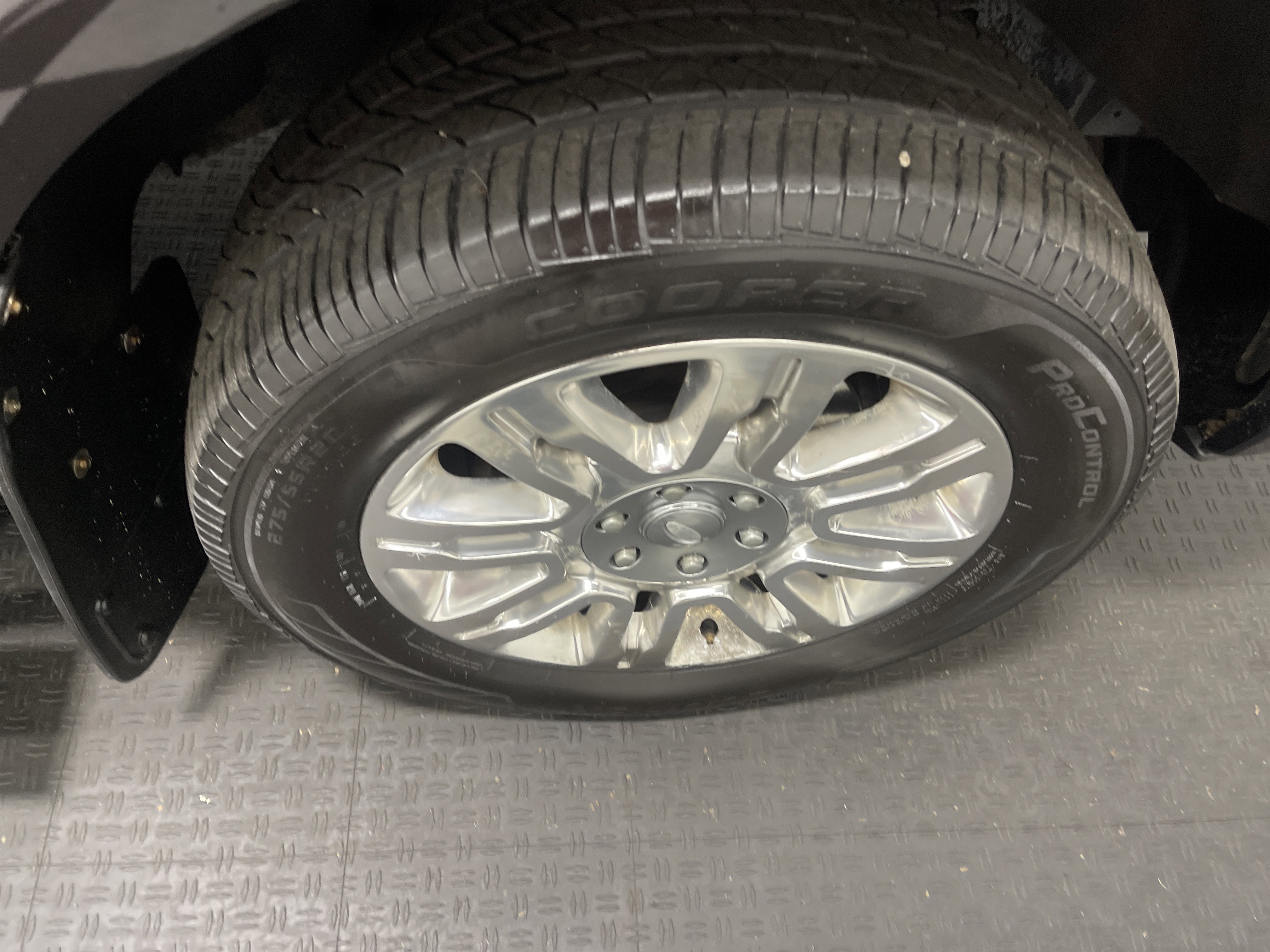 Used 2013 Ford F150 Platinum w/ Max Trailer Tow Pkg image 26