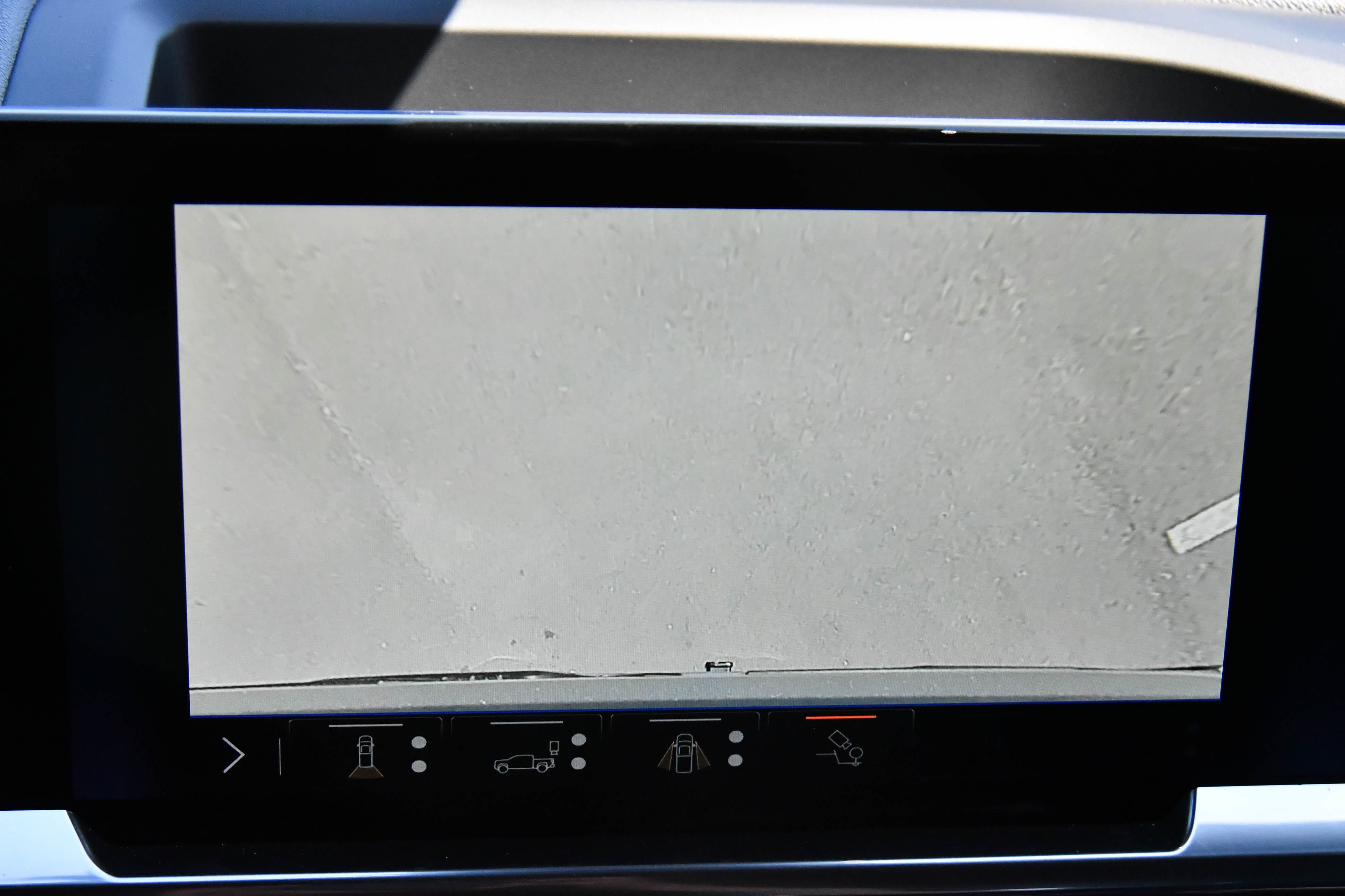 Used 2024 Chevrolet Silverado 1500 LTZ w/ Technology Package image 27