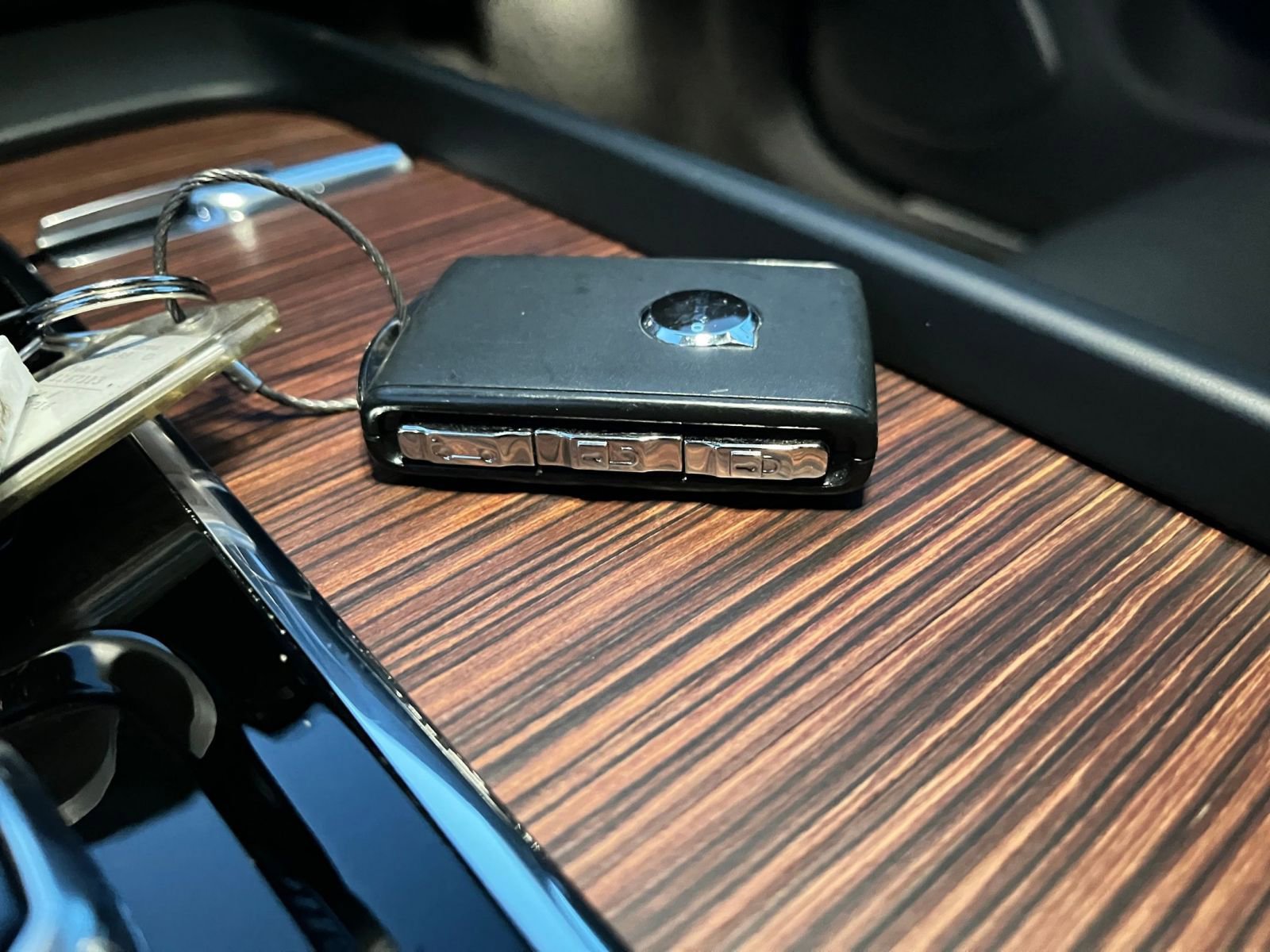 Used 2025 Volvo V60 B5 Cross Country Plus image 22