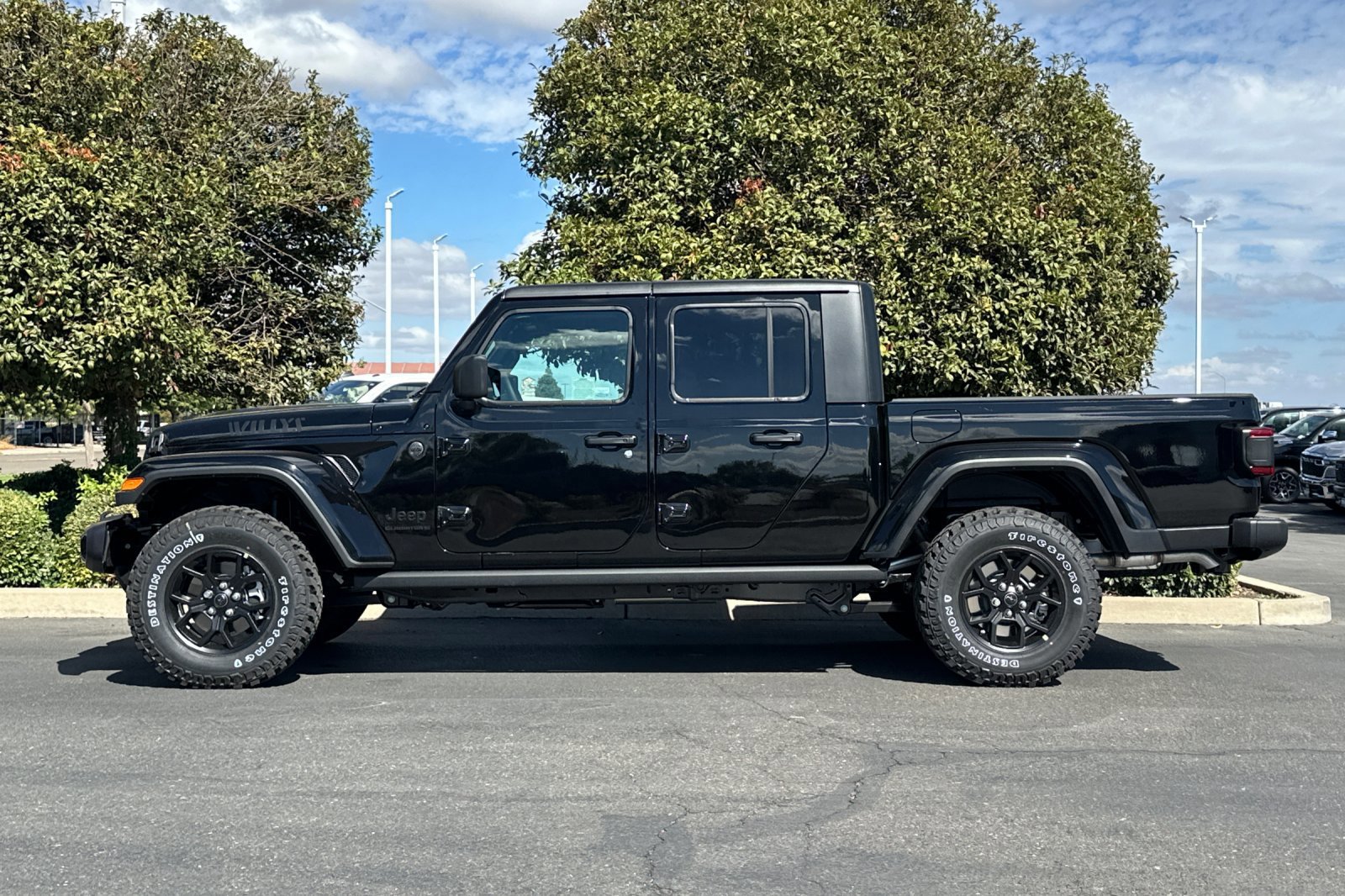 New 2025 Jeep Gladiator Willys image 7