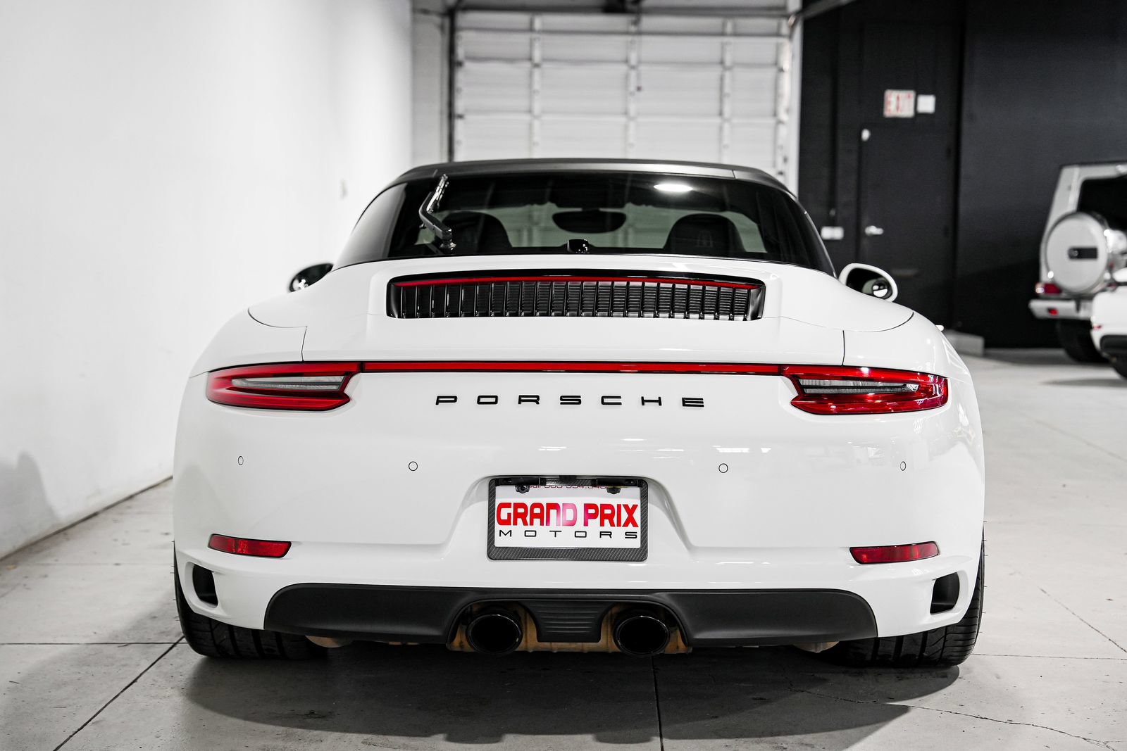 Used 2017 Porsche 911 Targa 4 AWD/4WD image 5