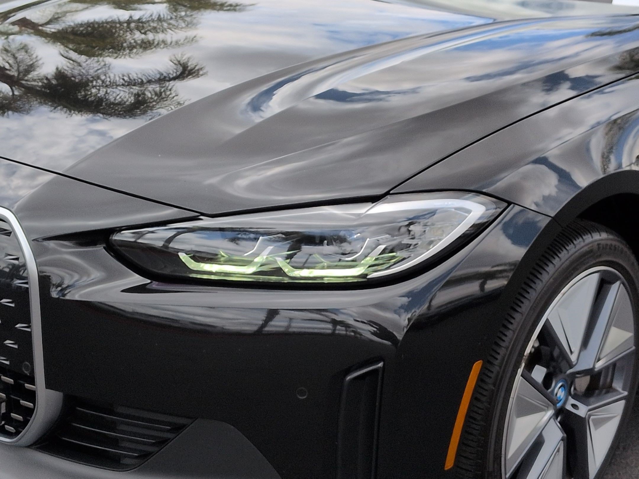 Used 2023 BMW i4 eDrive35 RWD image 6