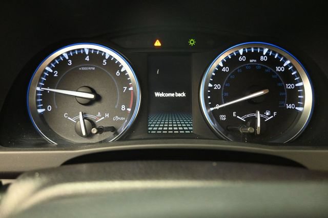 Used 2018 Toyota Highlander XLE FWD image 11
