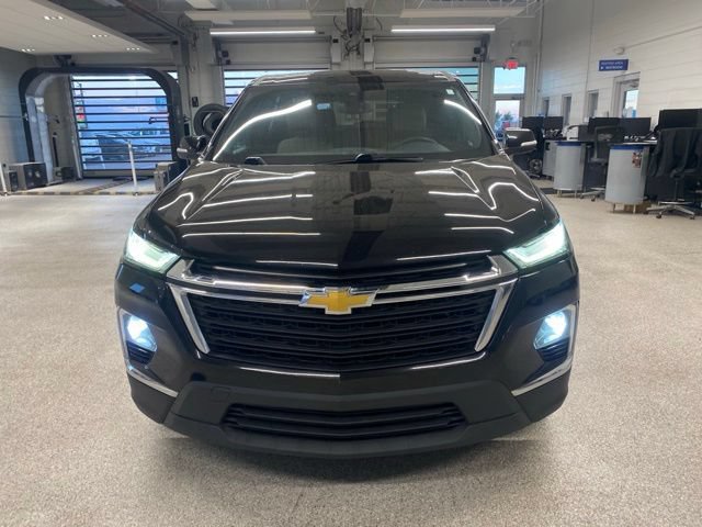Used 2023 Chevrolet Traverse LS FWD image 2