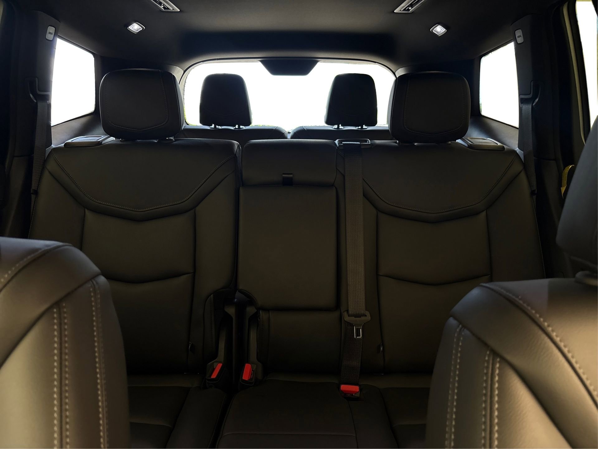 New 2025 Cadillac XT6 Luxury image 17