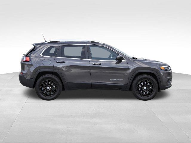 Used 2019 Jeep Cherokee Latitude Plus w/ Comfort/Convenience Group AWD/4WD image 8