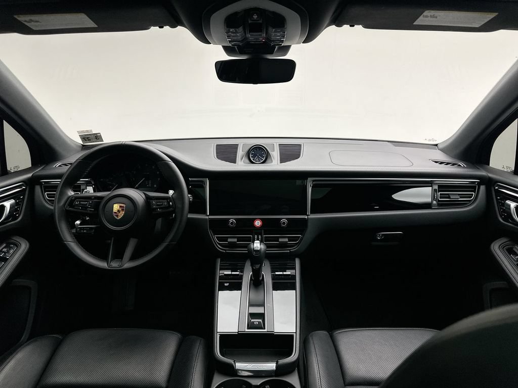 Used 2022 Porsche Macan AWD/4WD image 20