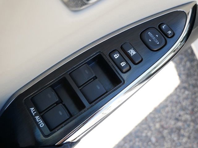 Used 2015 Toyota Avalon Limited w/ Technology Package image 13