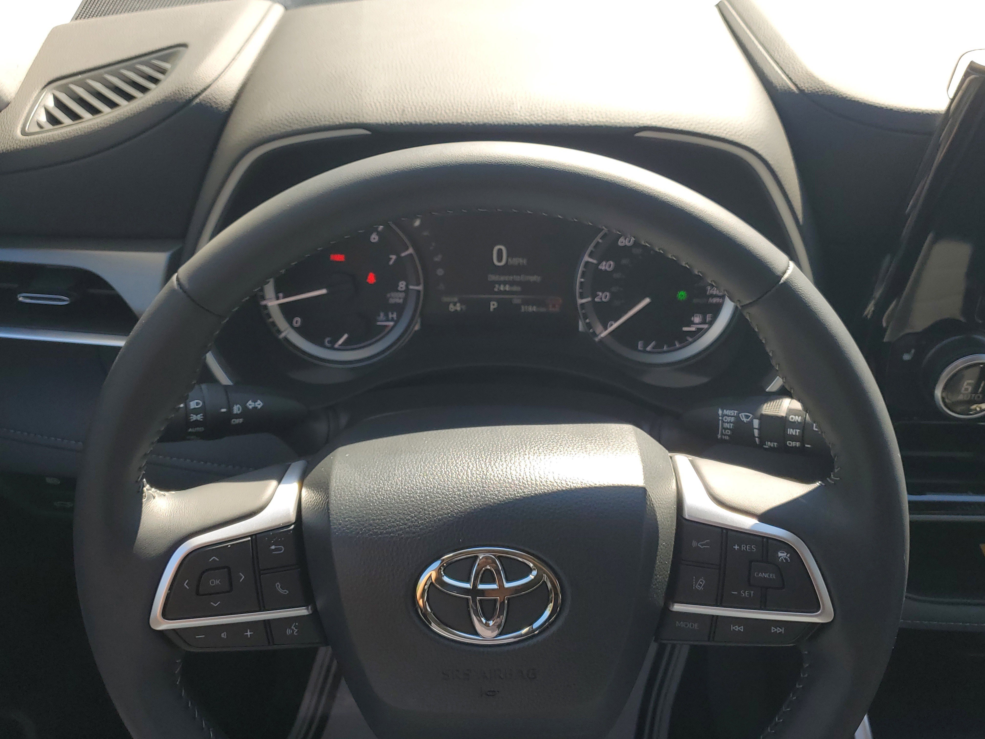 Used 2026 Toyota Highlander XLE image 22