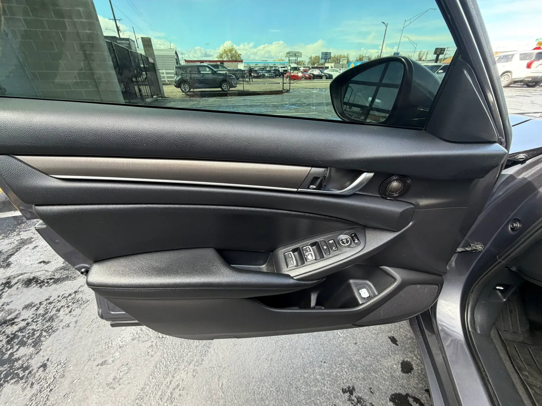 Used 2019 Honda Accord LX image 11