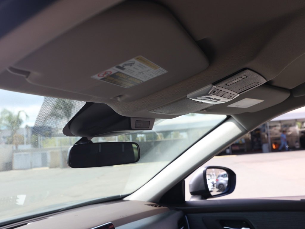 Used 2023 Nissan Rogue SV image 13