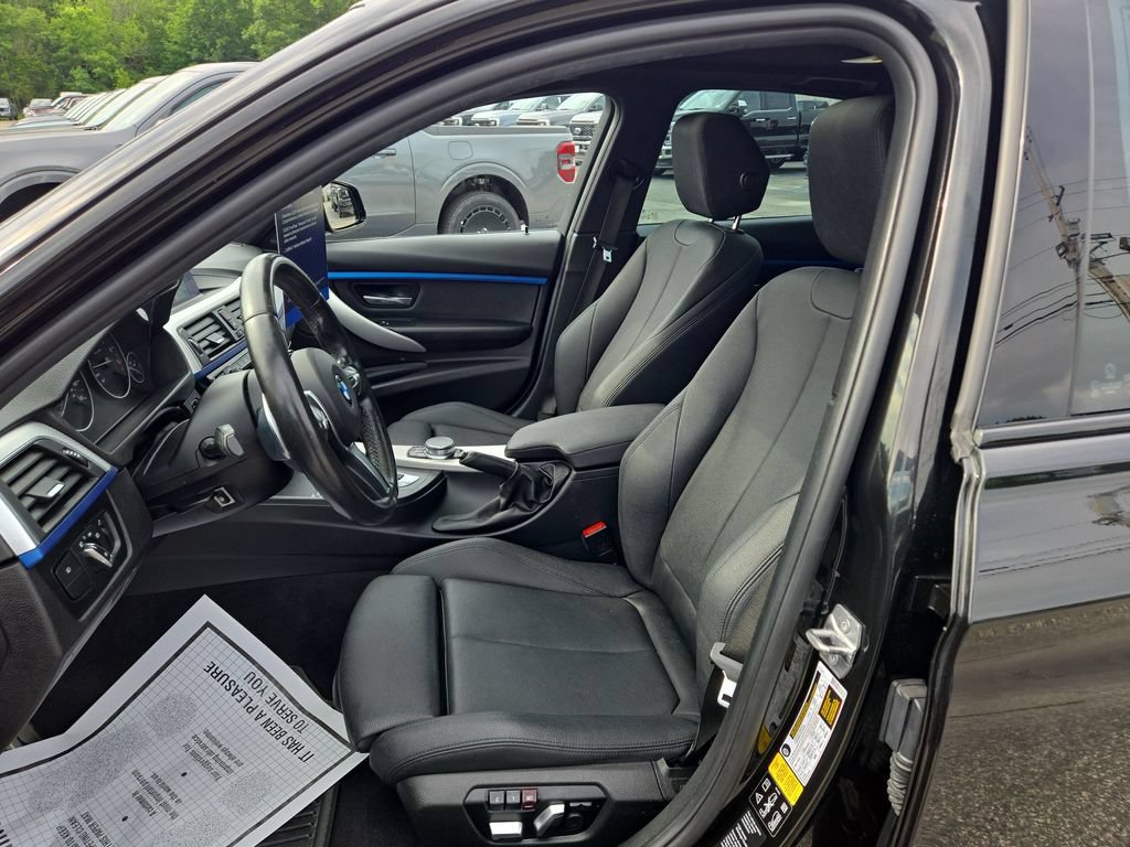 Used 2018 BMW 340i xDrive Sedan AWD/4WD image 6