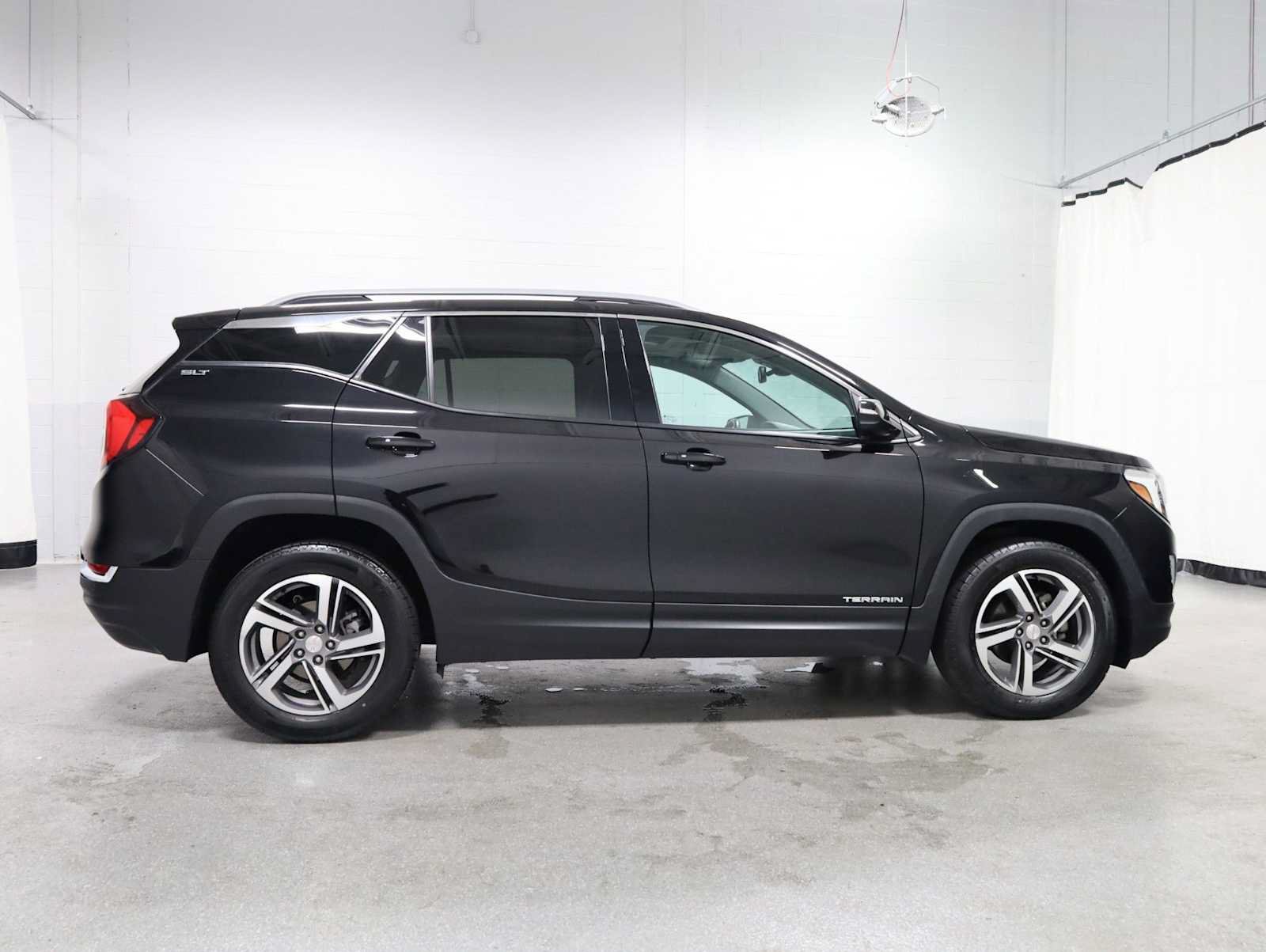 Used 2021 GMC Terrain SLT w/ Infotainment Package II AWD/4WD image 10