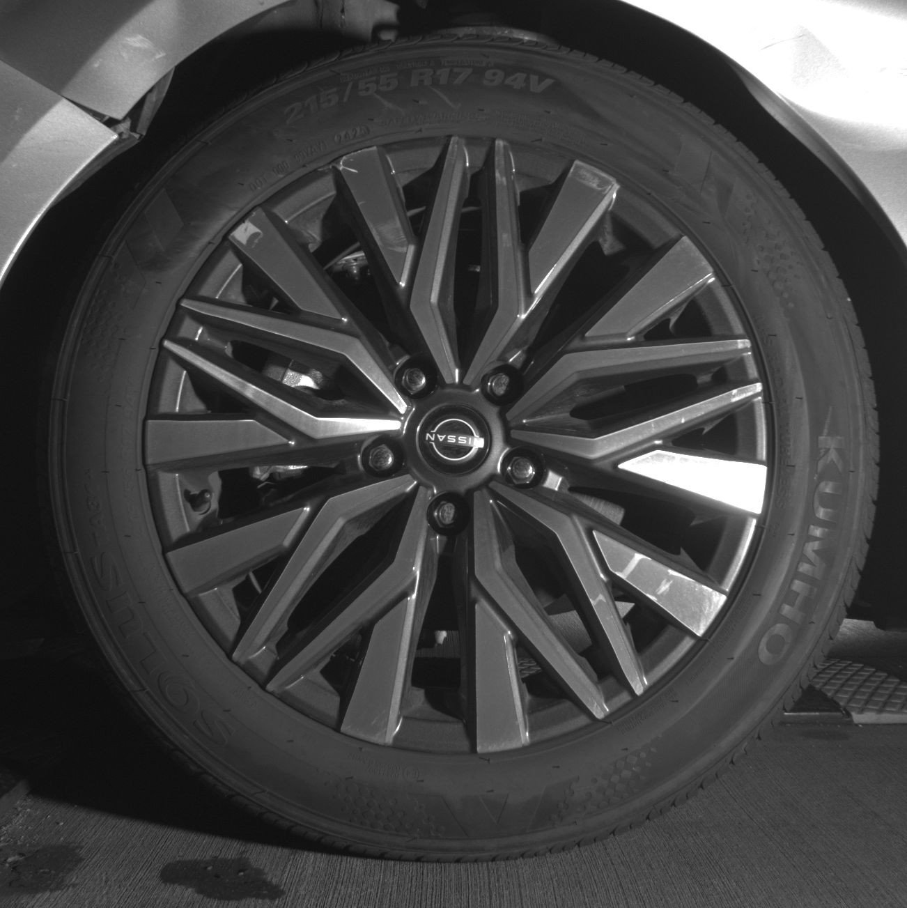 Used 2025 Nissan Altima 2.5 SV FWD image 12