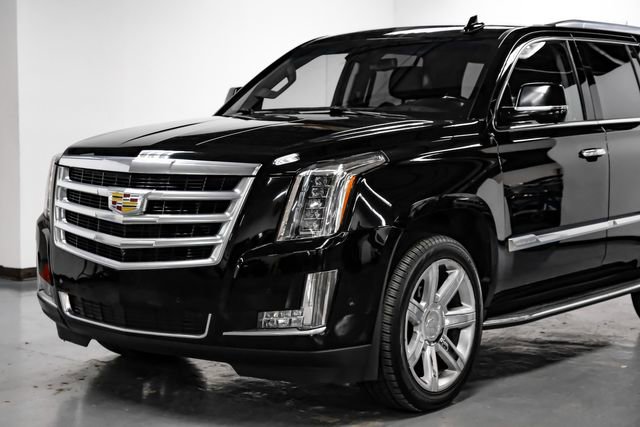 Used 2018 Cadillac Escalade Luxury image 6