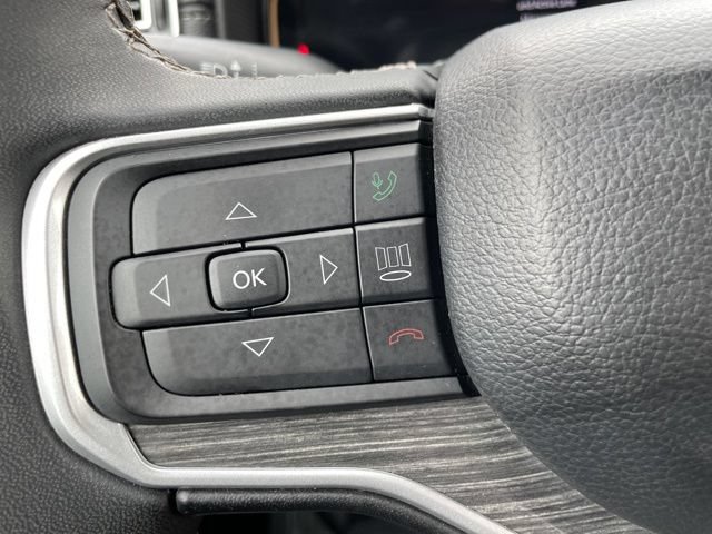 Used 2023 Jeep Wagoneer L Series II AWD/4WD image 21
