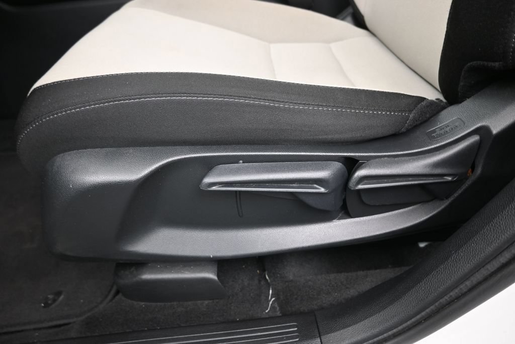 Used 2024 Honda CR-V LX image 16