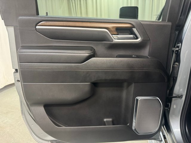 Used 2025 Chevrolet Silverado 3500 High Country w/ High Country Premium Package image 35