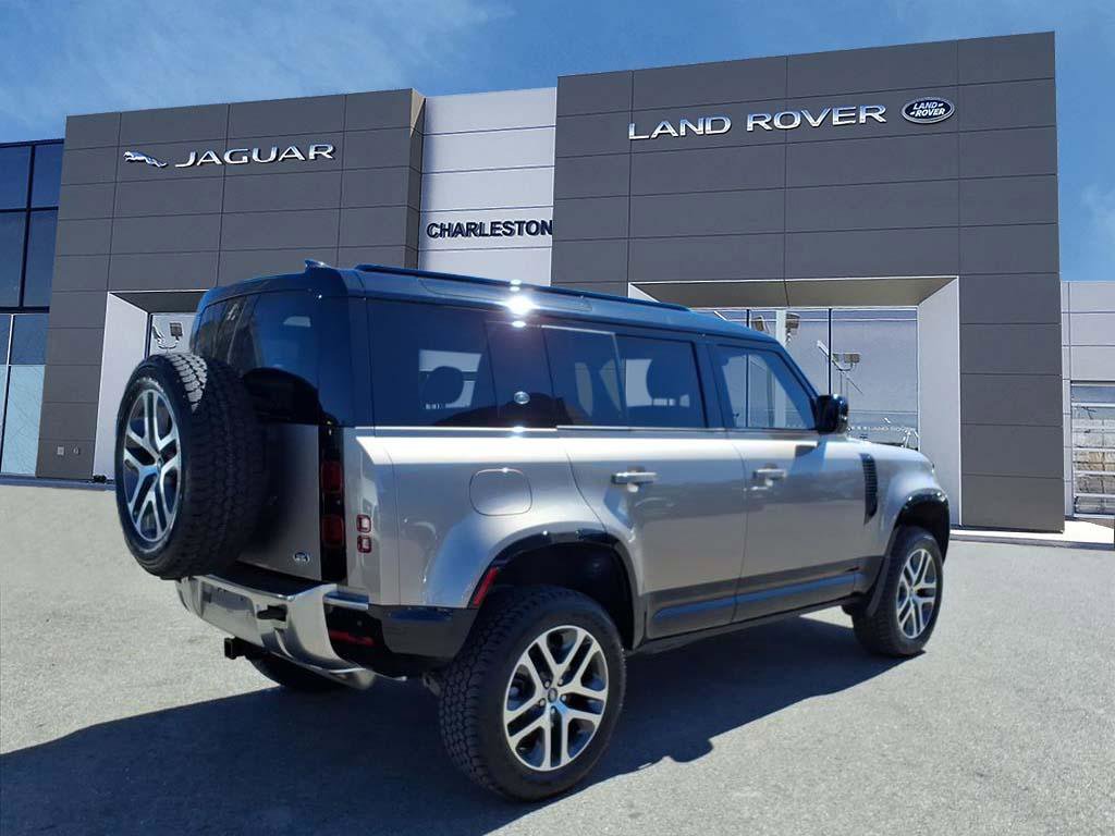 Certified 2023 Land Rover Defender 110 SE AWD/4WD image 5