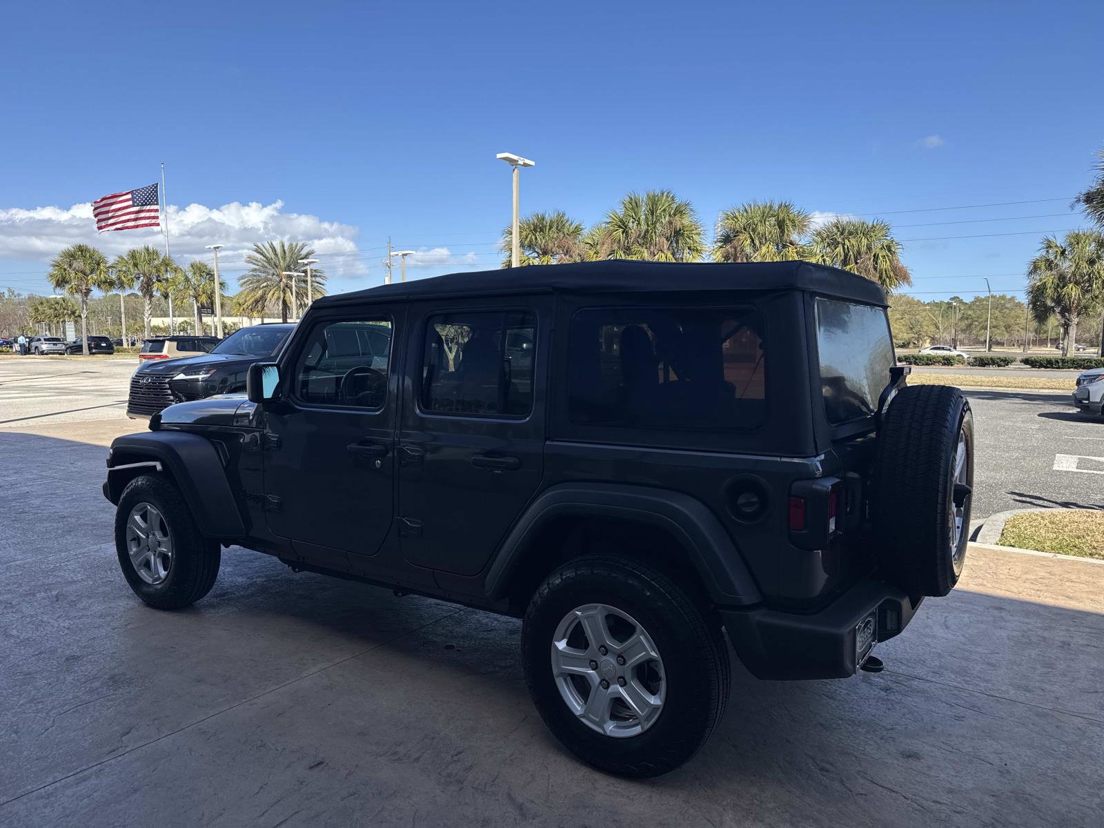 Used 2022 Jeep Wrangler Unlimited Sport S image 5