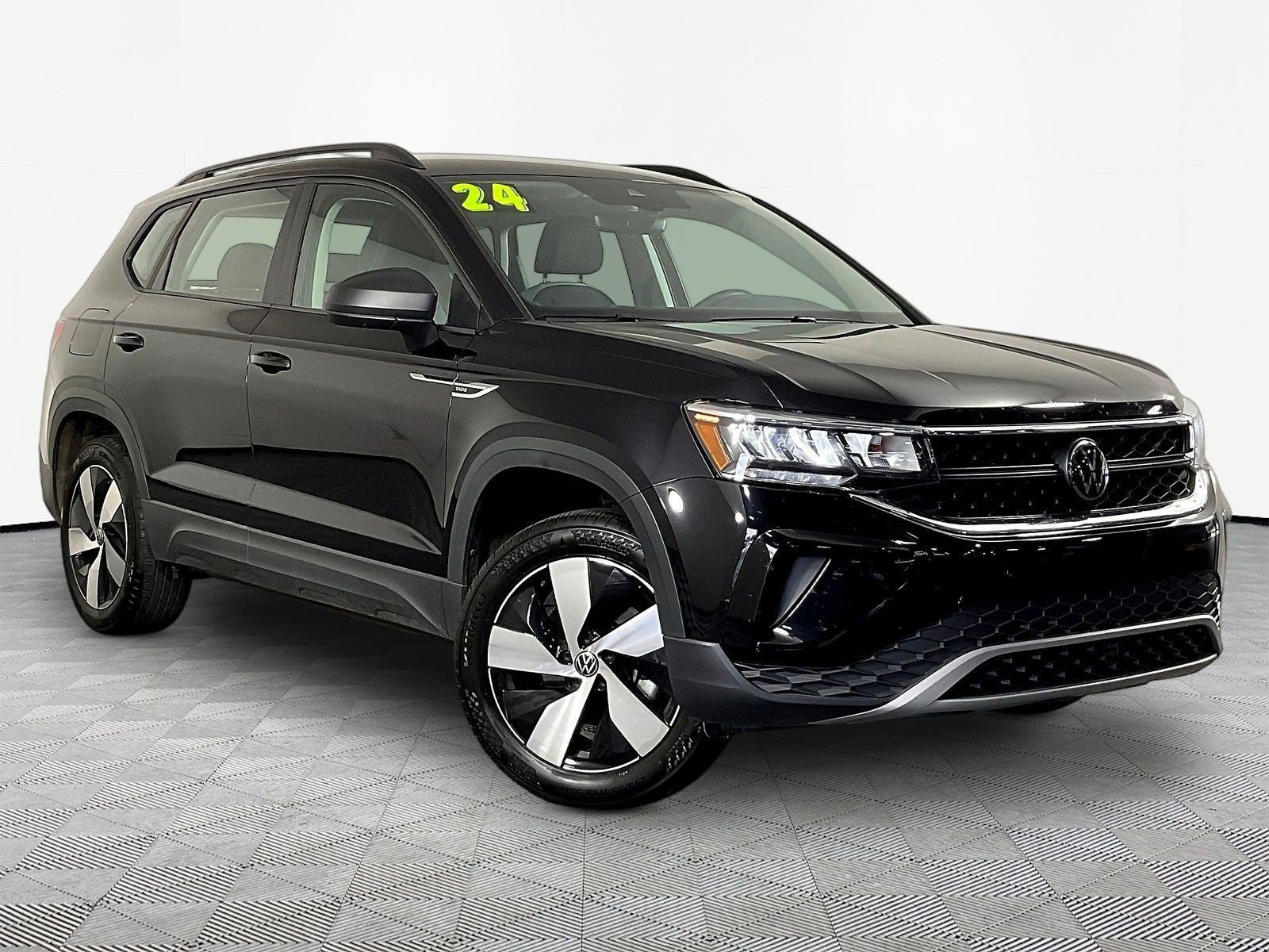 Used 2024 Volkswagen Taos S AWD/4WD image 3
