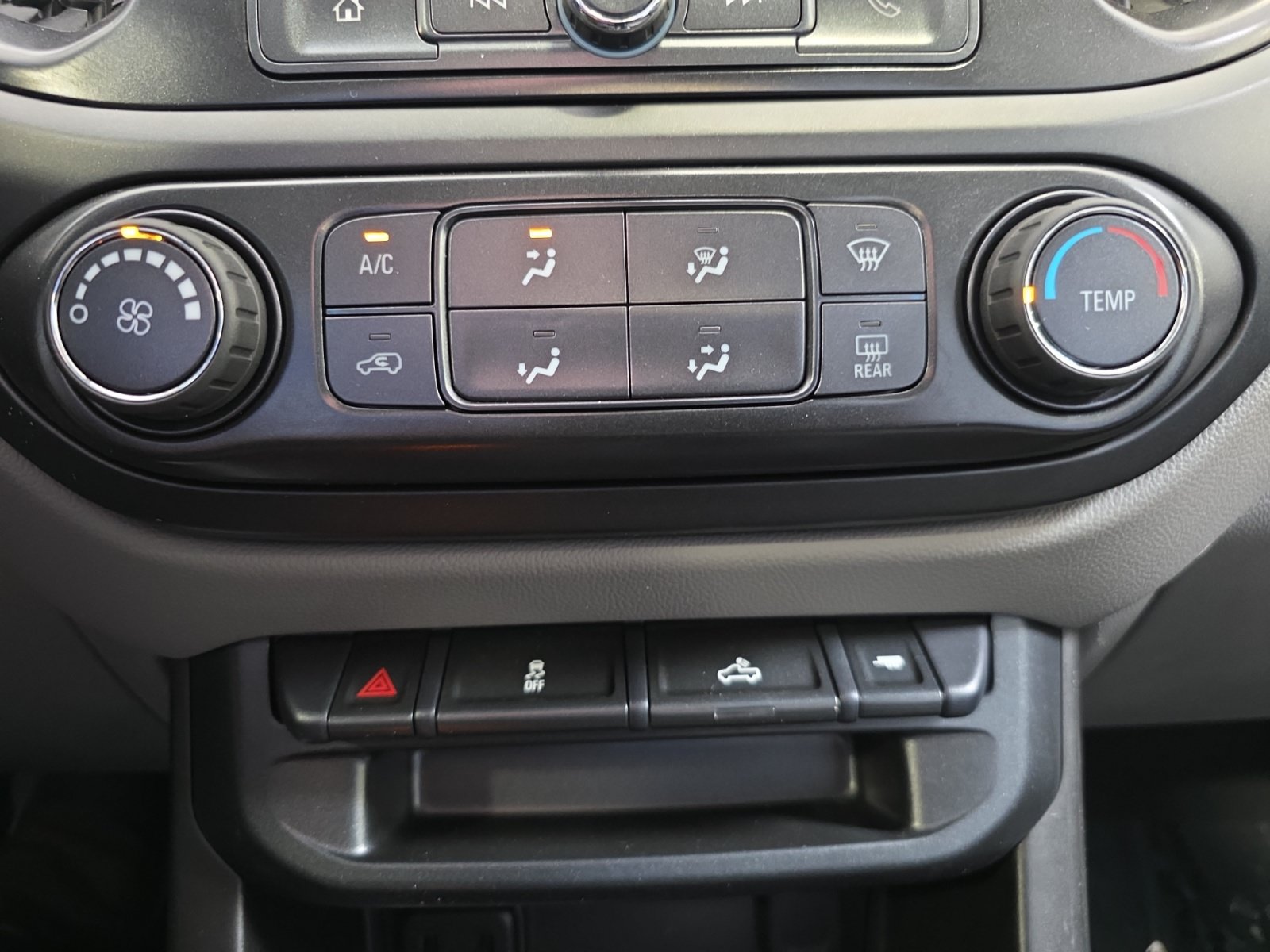 Used 2019 GMC Canyon 2WD Crew Cab w/ Convenience Package image 16