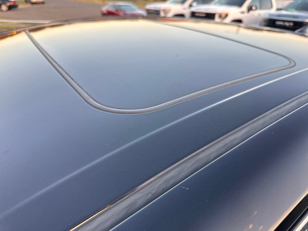 Used 2021 Toyota Camry XSE FWD image 19