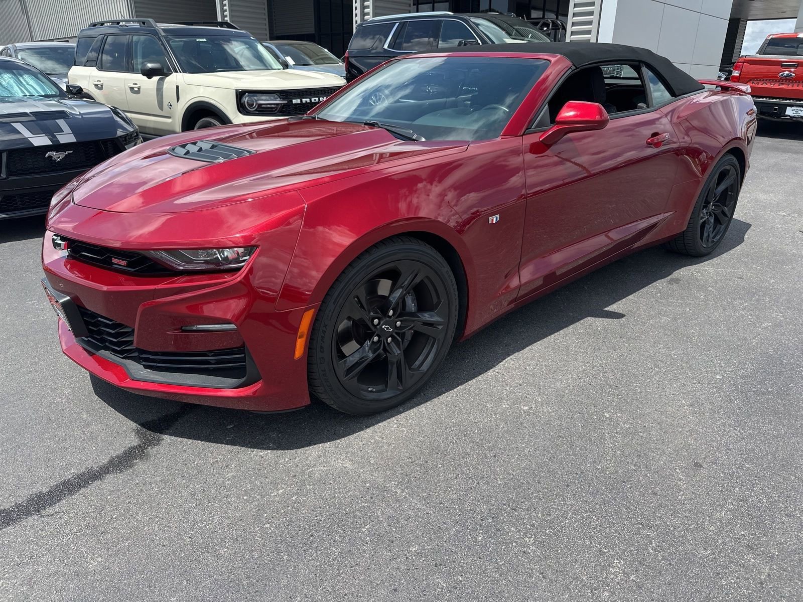 Used 2023 Chevrolet Camaro SS RWD image 2